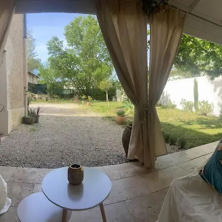 Maison Avec Jardin Et 3 Petits Chats , Proche Du Chateau Lacoste Le Puy-Sainte-Réparade Buitenkant foto