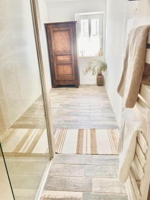 Villa Maison Avec Jardin Et 3 Petits Chats , Proche Du Chateau Lacoste Le Puy-Sainte-Réparade